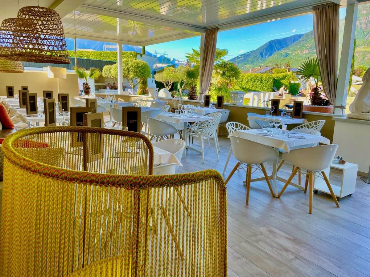 Schlosshof Charme Resort - Hotel & Camping Lana Ngoại thất bức ảnh